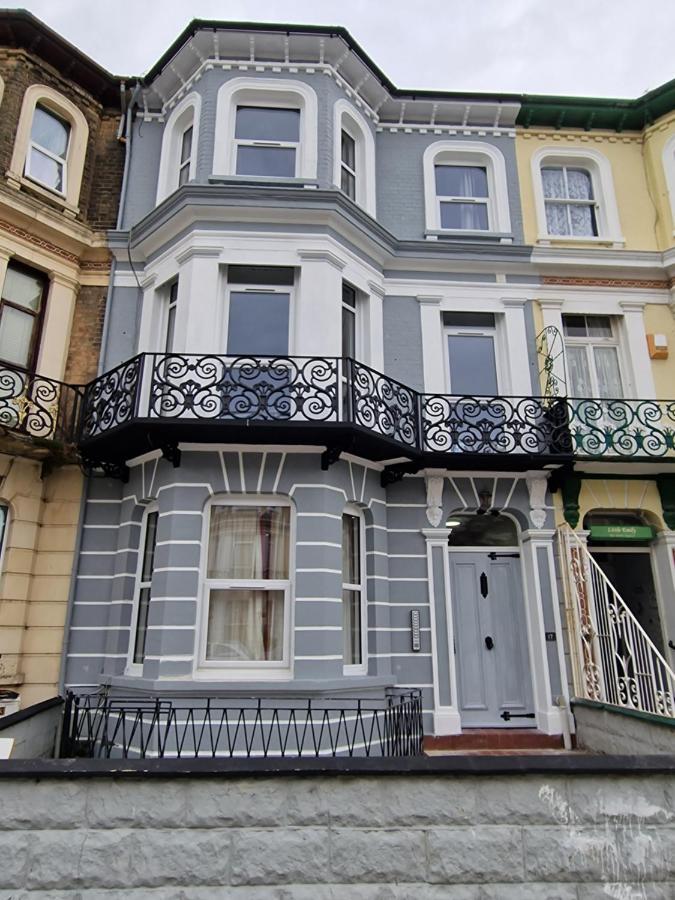 SEA VIEW STAY 17 Princes Road Great Yarmouth Zewnętrze zdjęcie